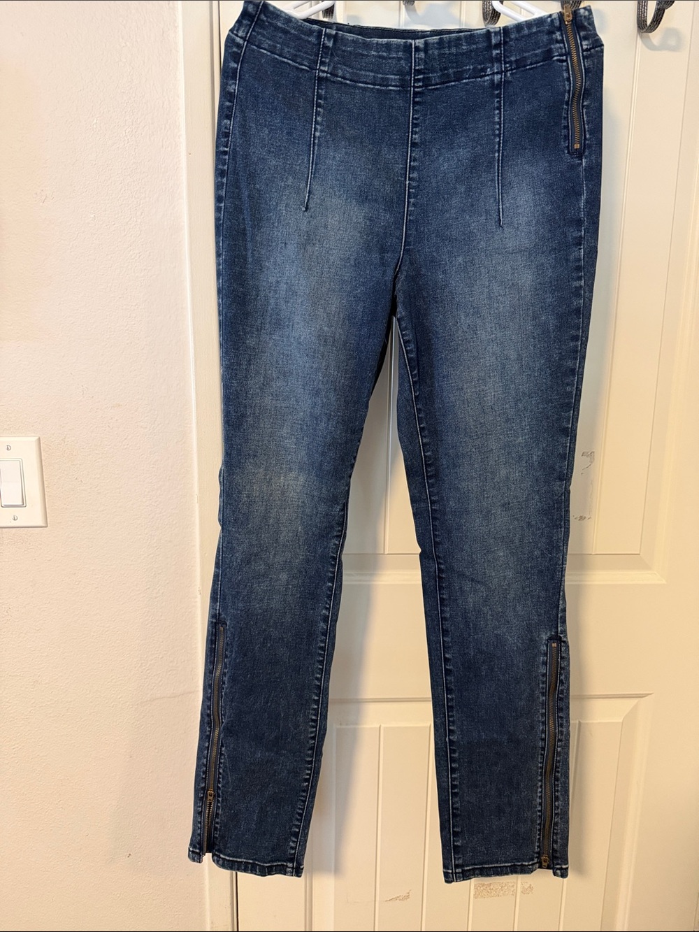 BDG High-Rise Dark Blue Stretch Jeans with Ankle Zips